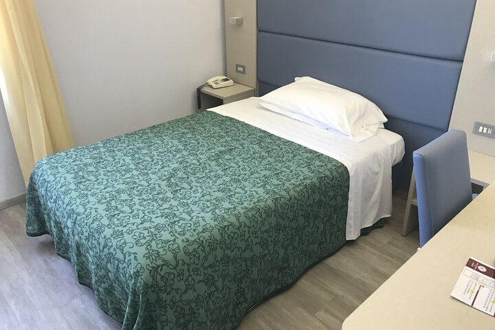 Room 6 of 41