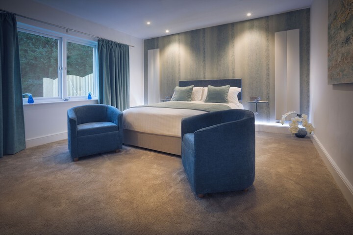 Room 100 of 390