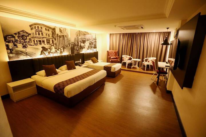 Room 15 of 36