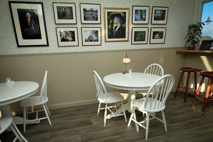 Breakfast/Coffee Service 34 of 48