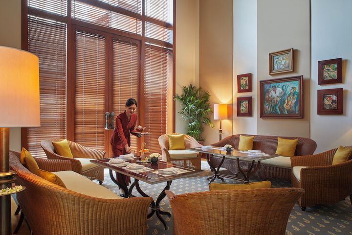 Entrance & Lobby