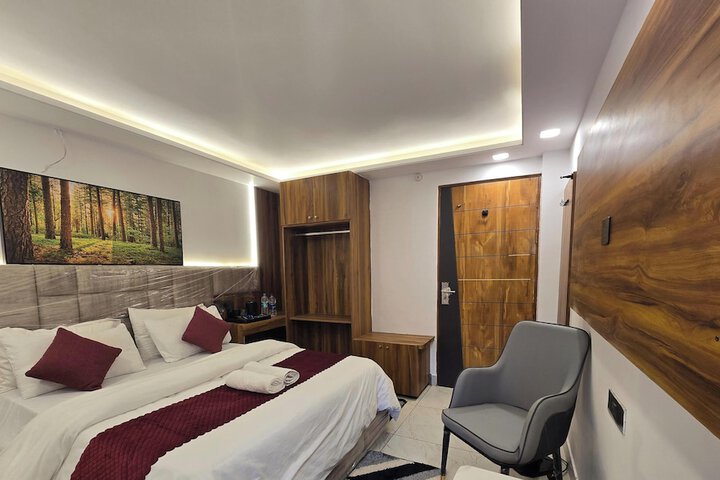 Room 15 of 17