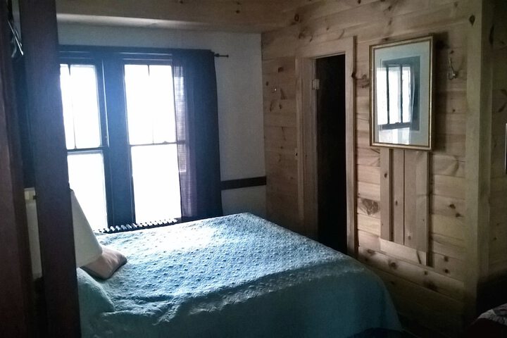 Room 102 of 151