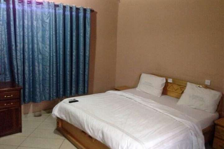 Room 9 of 23