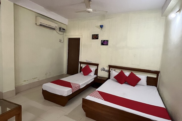 Room 10 of 19