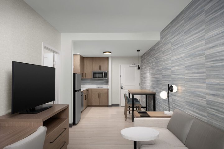 Room 16 of 35