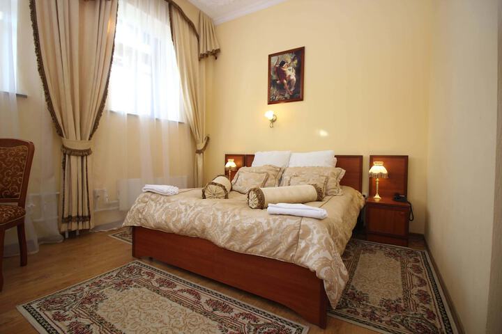 Room 29 of 87
