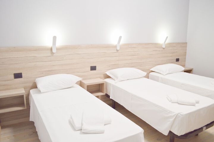 Room 6 of 20