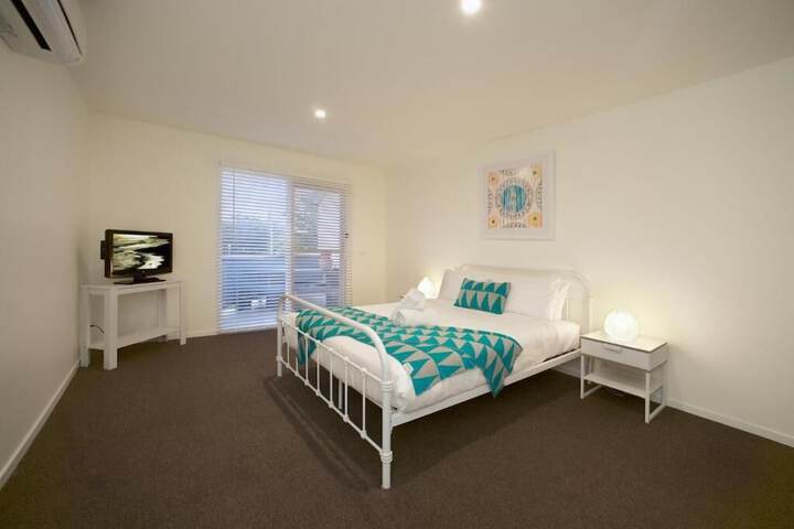 Room 27 of 65