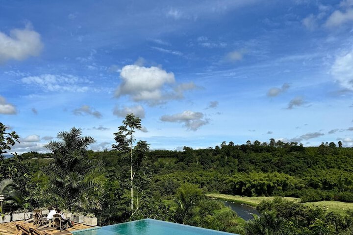 Pool 65 of 148