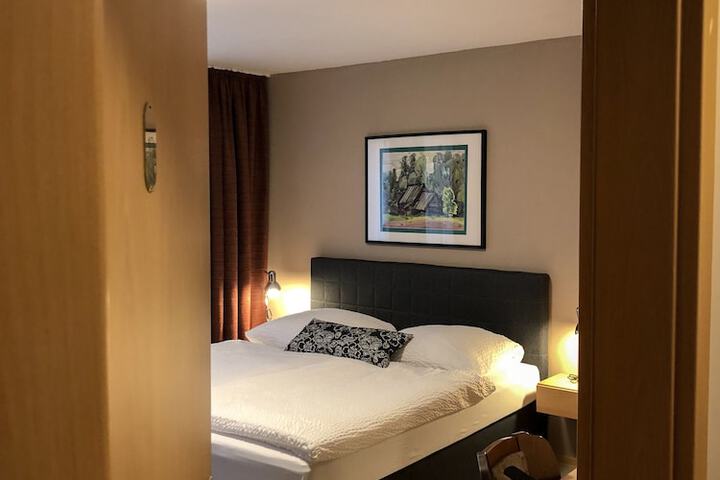 Room 5 of 55