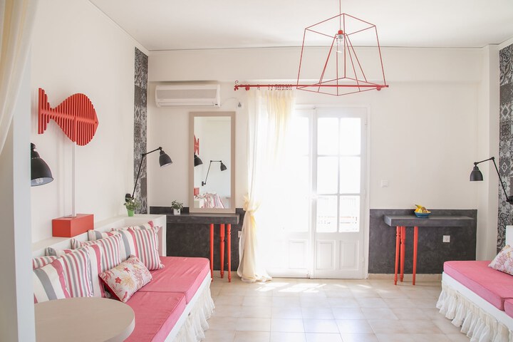 Room 25 of 100