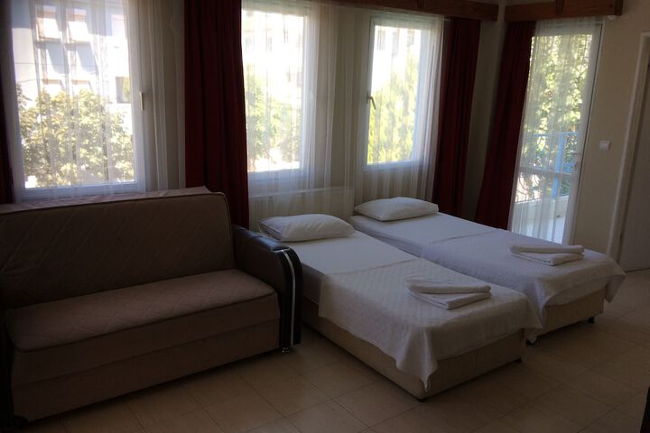 Room 6 of 139