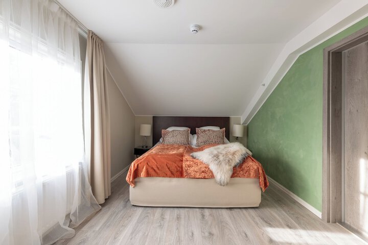 Room 21 of 43