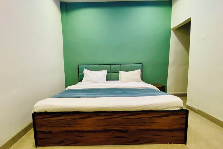 Room 20 of 29