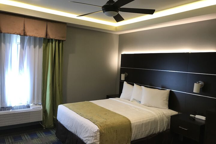 Room 16 of 43