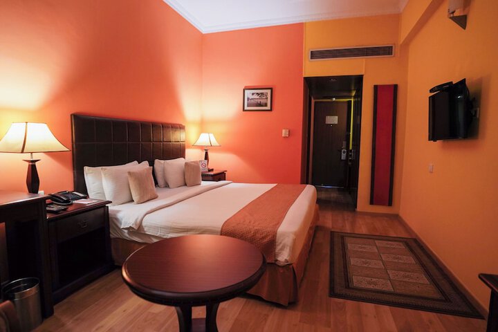 Room 25 of 52