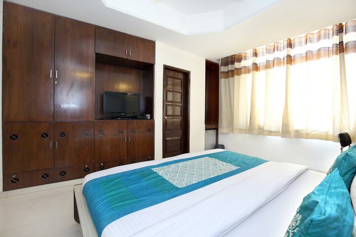 Room 17 of 25