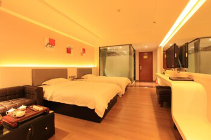 Room 14 of 20