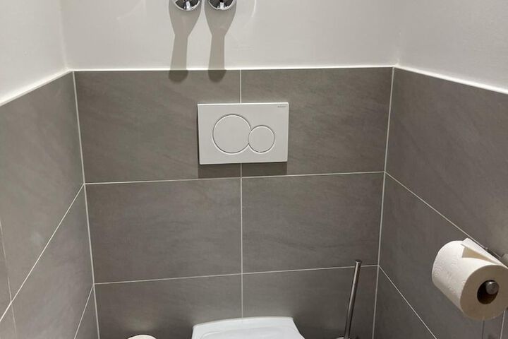 Room 74 of 99
