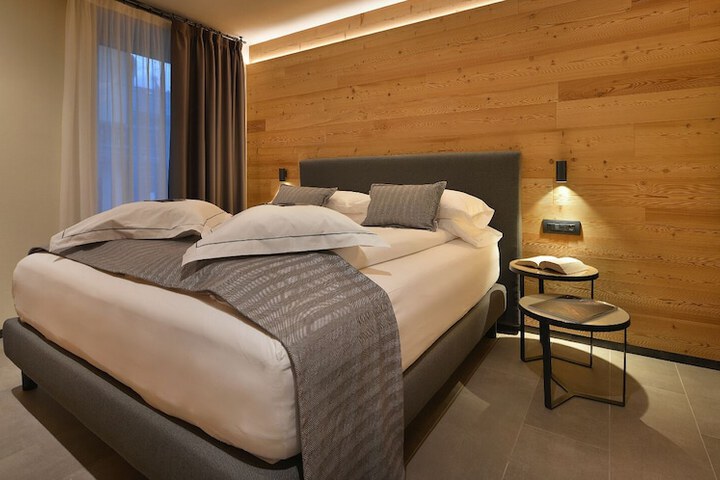 Room 40 of 162