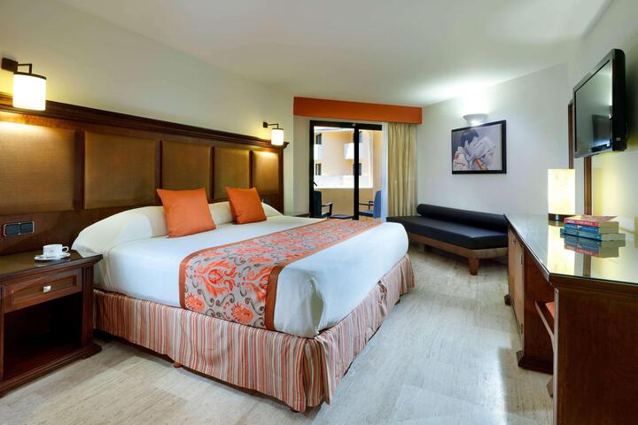 Room 5 of 7