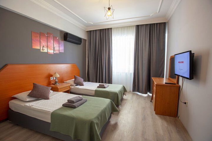 Room 18 of 83