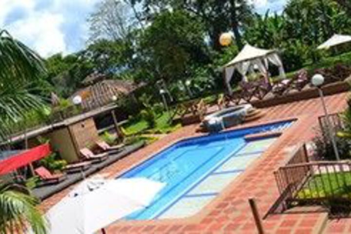 Pool 13 of 20