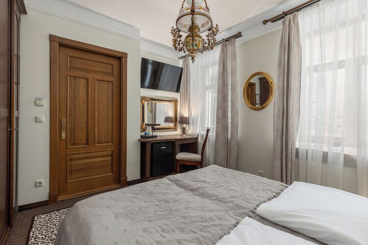 Room 35 of 118