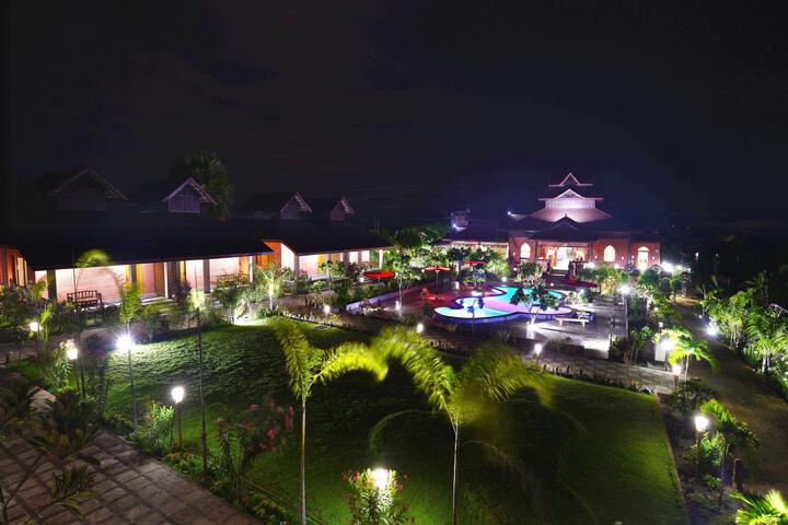 Cherry Bagan Hotel