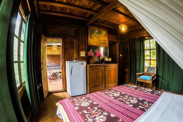 Room 9 of 40