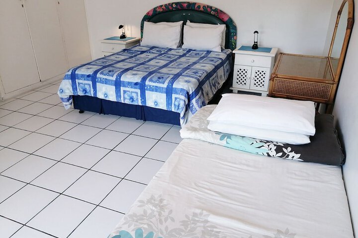 Room 5 of 33