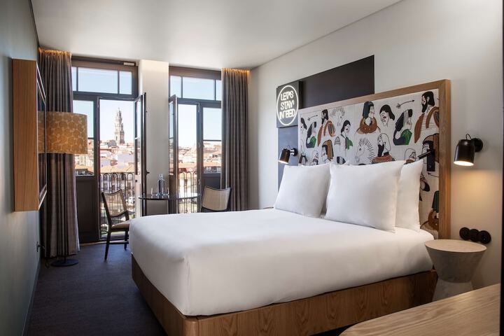 Room 49 of 89