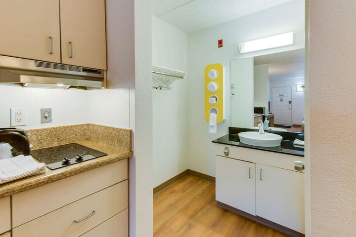 2 Double Beds (8 of 18)