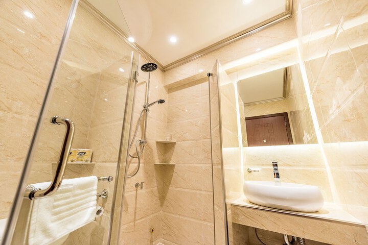 Room 40 of 44