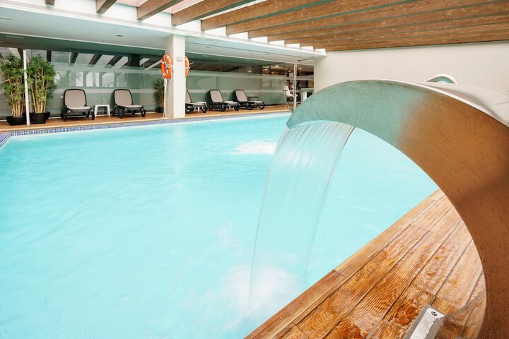 Pools & Facilities