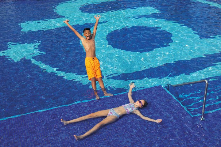 Pool 97 of 261