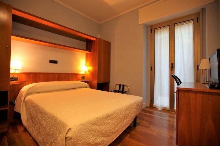 Room 8 of 89