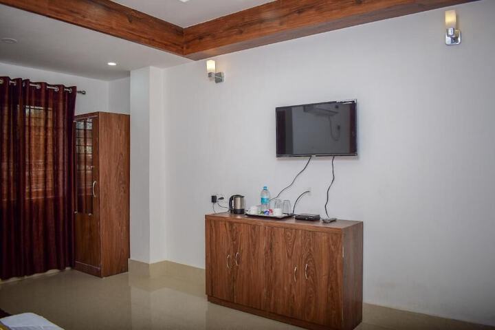 Room 6 of 35