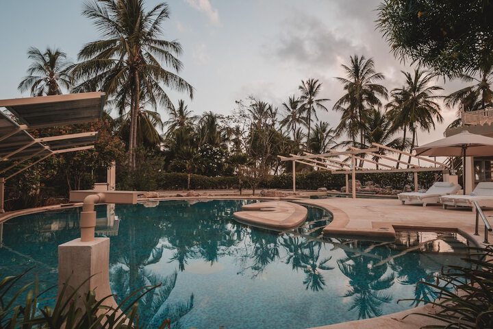 Pool 75 of 136