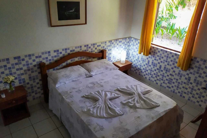 Room 2 of 6
