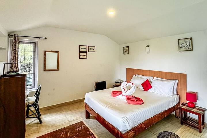 Room 3 of 25