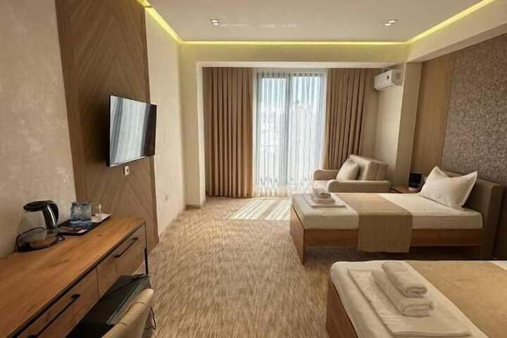 Room 25 of 60