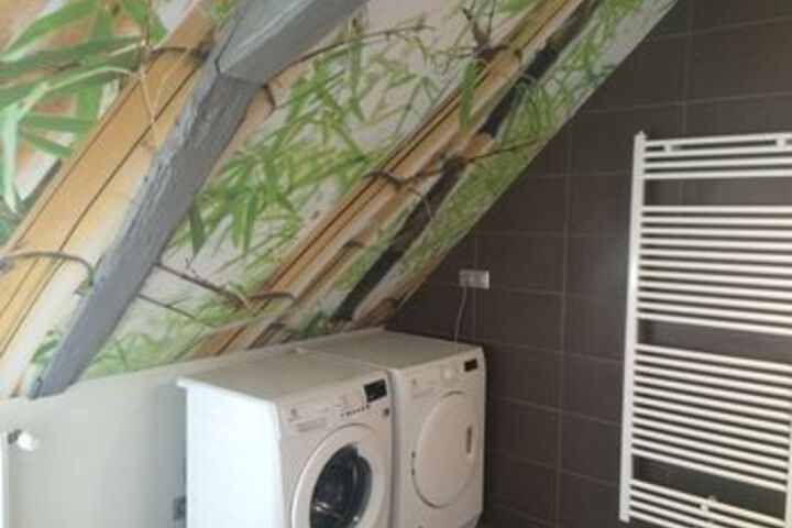 Room 2 of 31