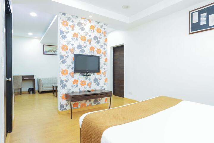Room 21 of 80