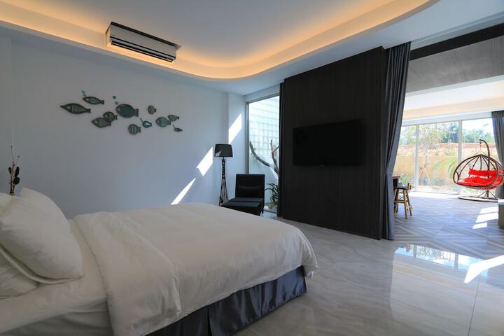 Room 44 of 93