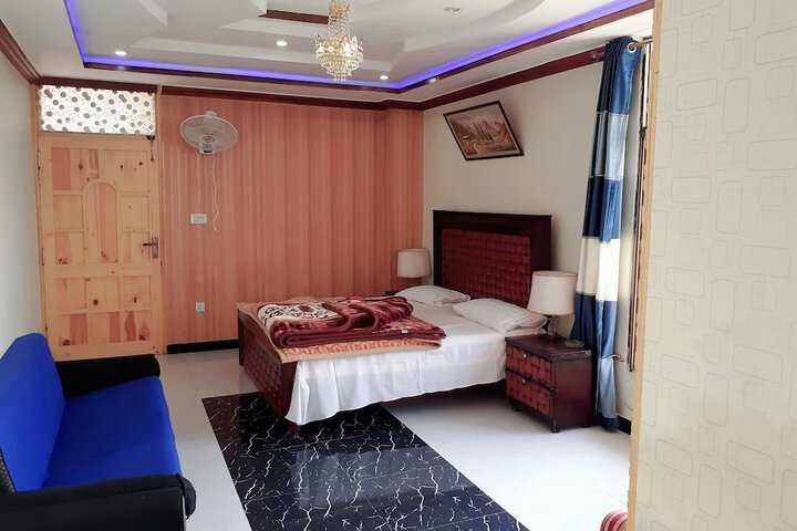 Room 3 of 21