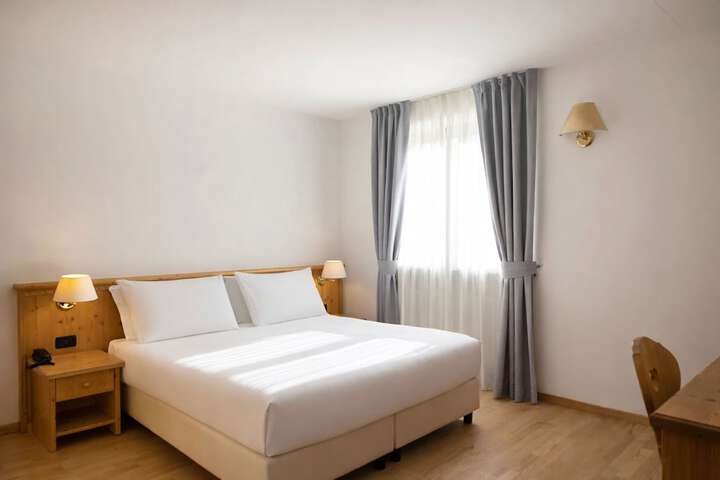 Room 29 of 73