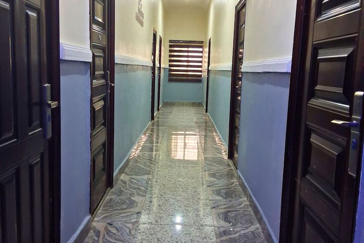 Ballroom/Hall 30 of 31
