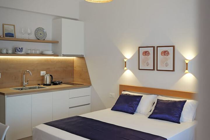 Room 16 of 52